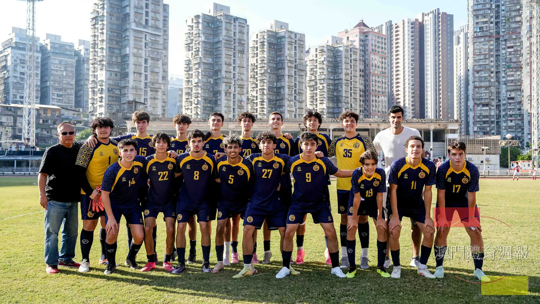 副1 葡文學校團隊合影.jpg